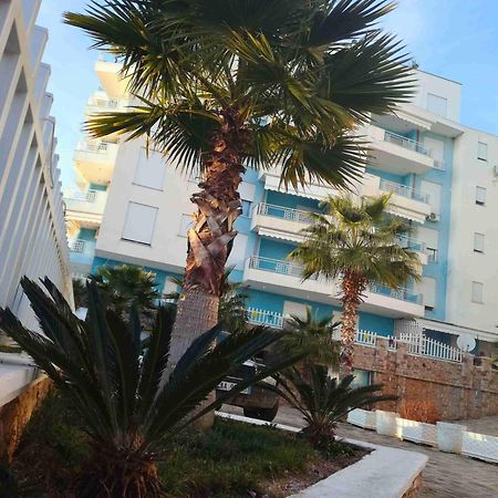Tropicana Apartments Dhermi Luaran gambar