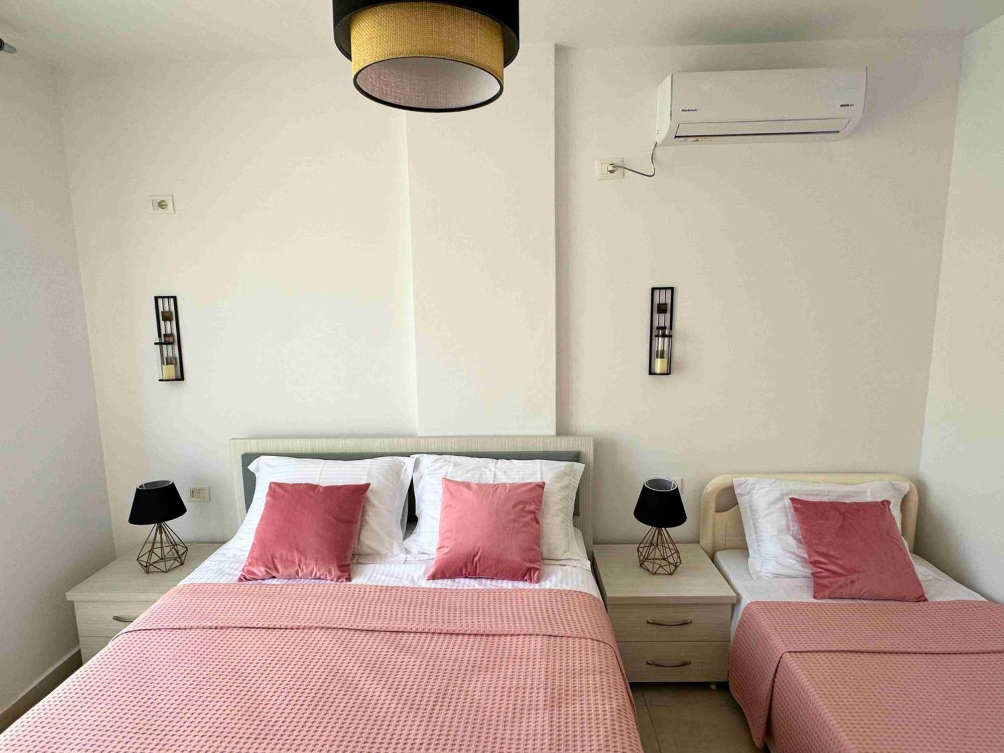 Tropicana Apartments Dhermi Luaran gambar