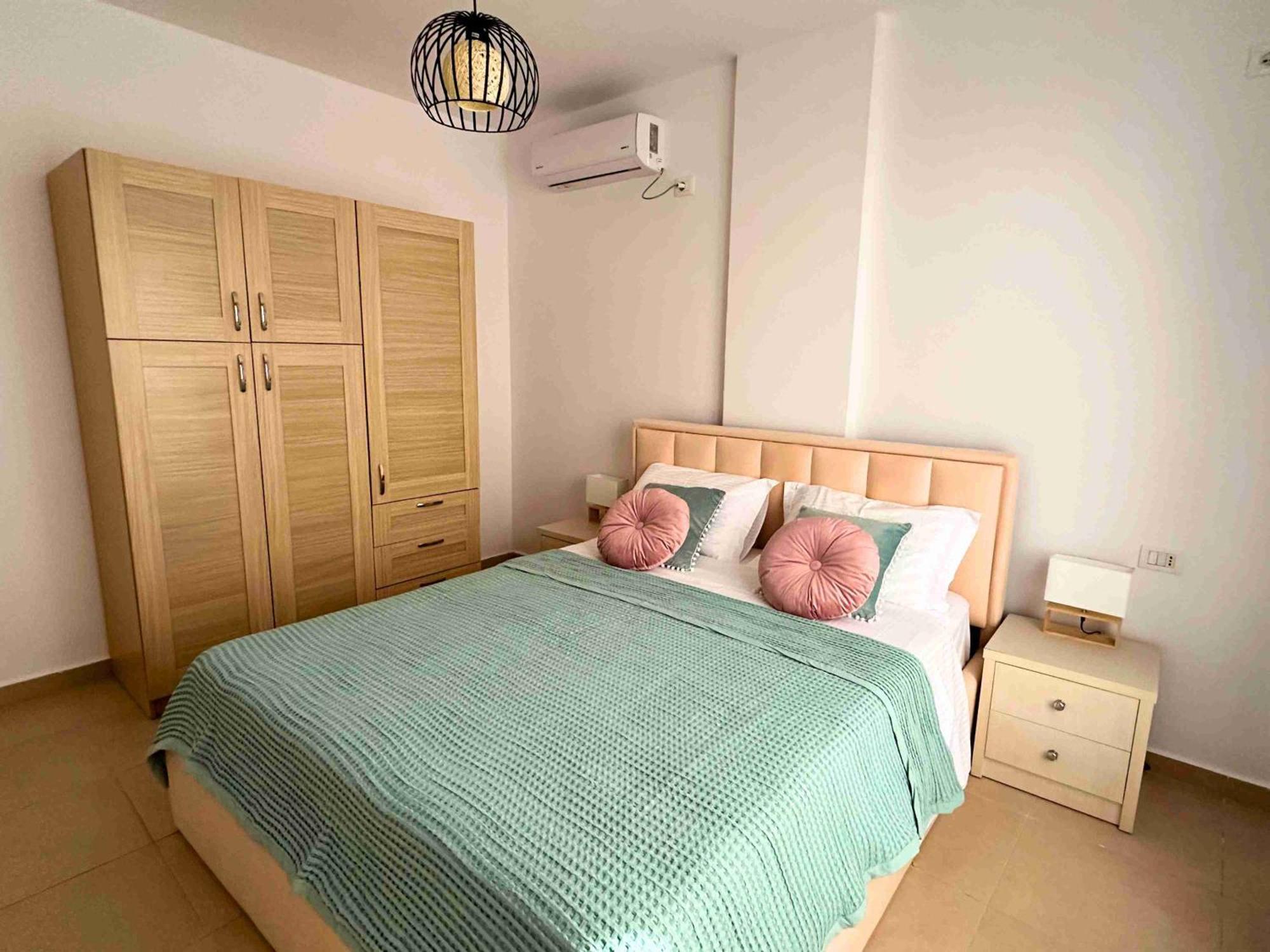 Tropicana Apartments Dhermi Luaran gambar