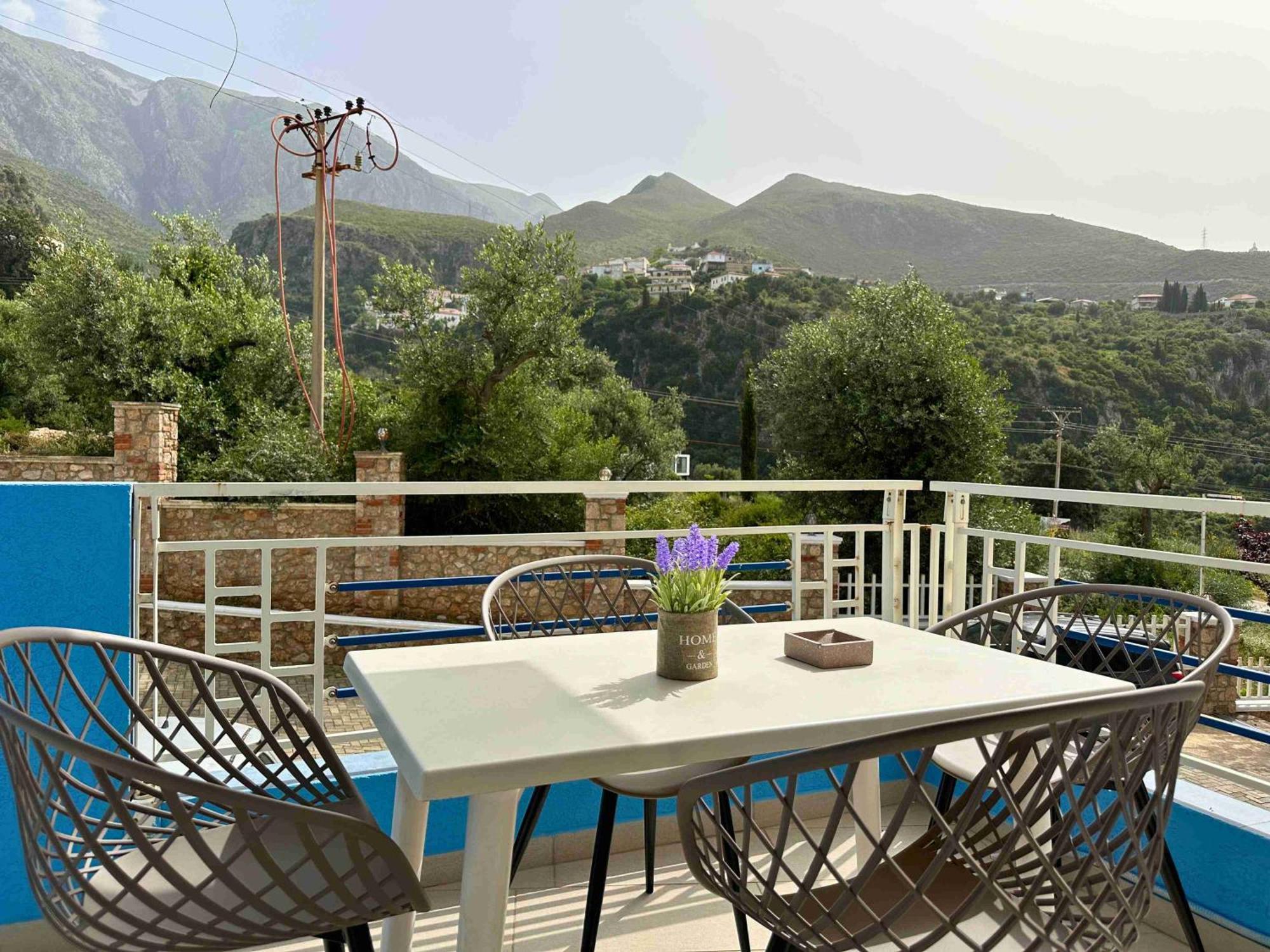 Tropicana Apartments Dhermi Luaran gambar